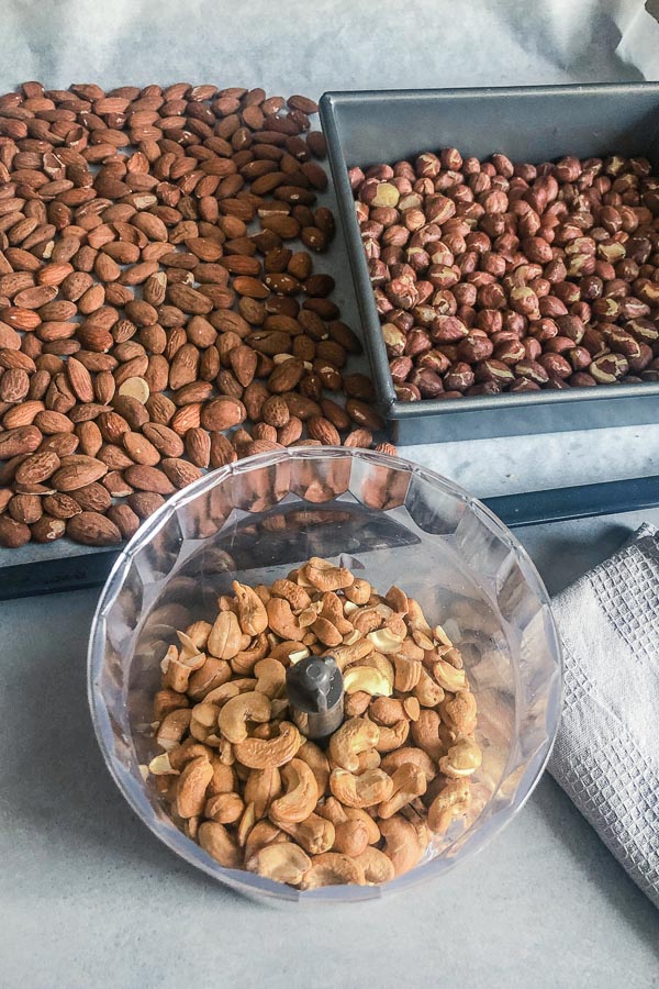 cashews in food processor